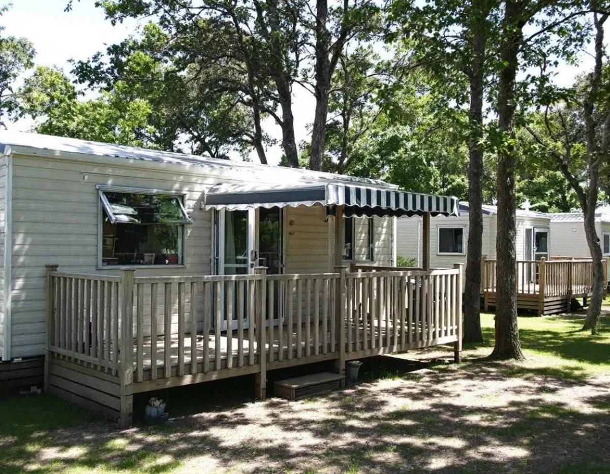 Les Avantages de Vendre des Mobil-homes dans un Camping Ouvert à l'Année
